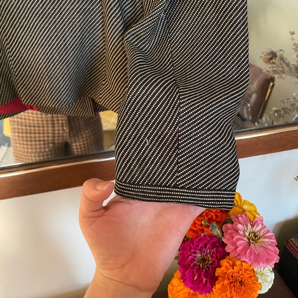 Vintage Max Mara pin striped blazer with hot pink silk Lining - Picture 6 of 10